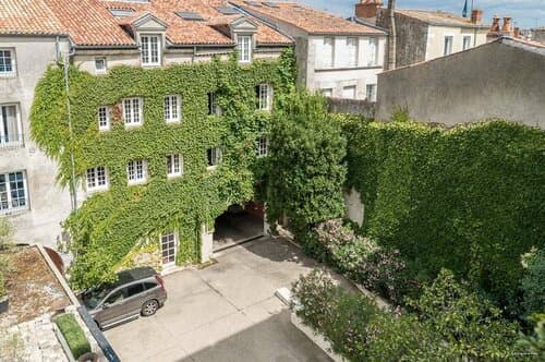 Внешний вид отеля La Résidence de France в Ле Рошели