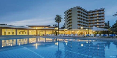 Внешний вид отеля Apollo Terme Hotel в Монтегротто-Терме