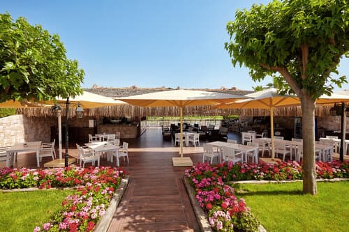 Внешний вид отеля Gloria Golf Resort в Серике