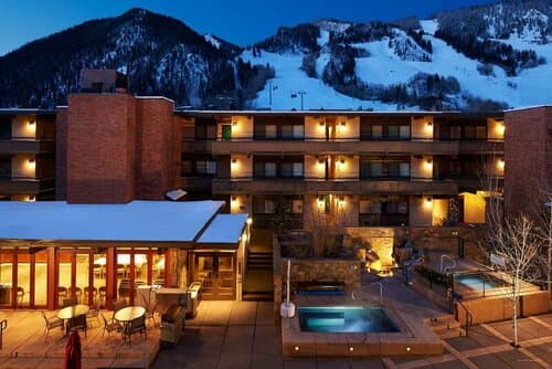 Внешний вид отеля Aspen Square Condominium Hotel