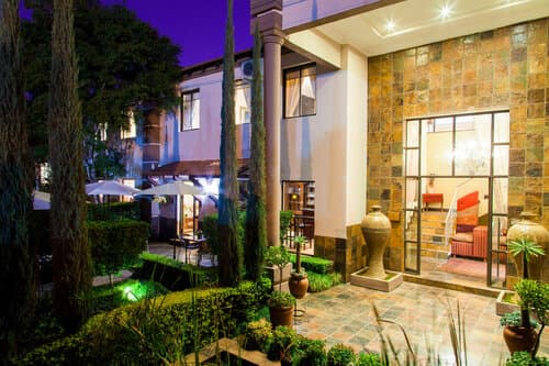 Внешний вид отеля Constantia Manor Guest House