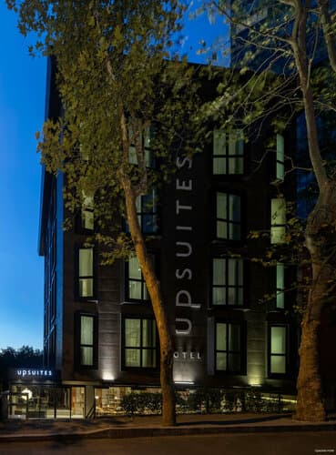 Внешний вид отеля Upsuites Hotel в Шишлях