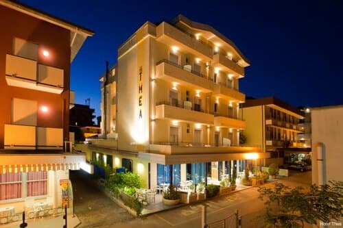 Внешний вид отеля Hotel Thea в Беллария-Иджеа-Марине