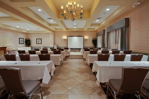 Внешний вид отеля Radisson Hotel Freehold