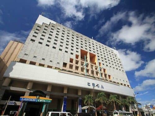 Внешний вид отеля Hotel Route-Inn Naha Tomariko в Нахе