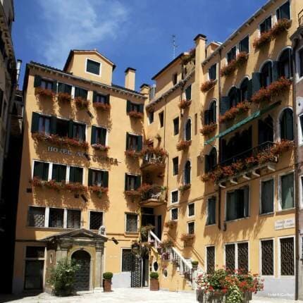 Внешний вид отеля Hotel Al Codega в Венеции