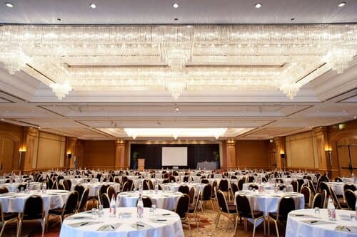 Внешний вид отеля Hilton Paris Charles de Gaulle Airport в Трамбле-ан-Франсе