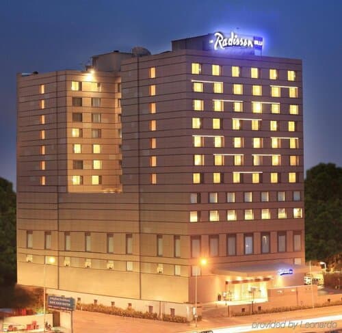 Внешний вид отеля Radisson Blu Hotel Chennai City Centre в Ченнаях