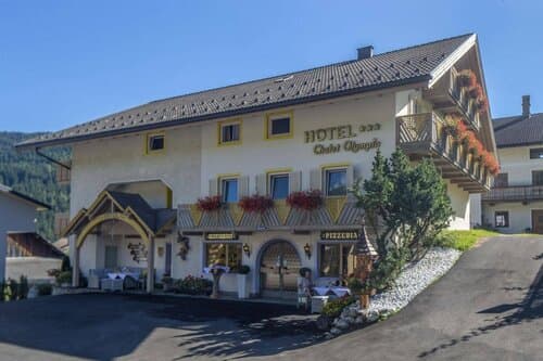 Внешний вид отеля Hotel Chalet Olympia в Вельсберг-Тайстене - Монгельфо-Тезидо