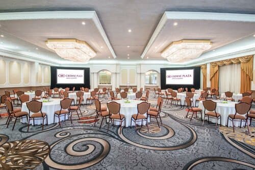 Внешний вид отеля Crowne Plaza Niagara Falls Fallsview