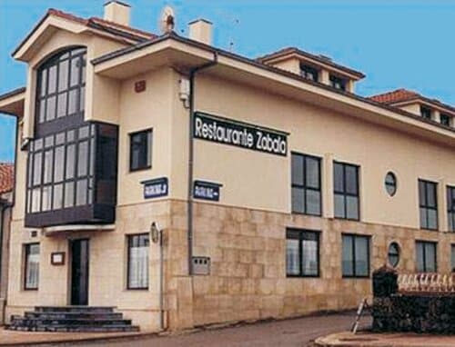 Внешний вид отеля Hotel Zabala