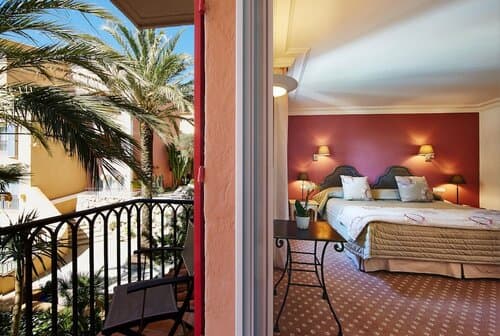 Внешний вид отеля Hotel Byblos Saint-Tropez