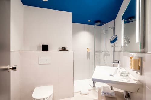 Внешний вид отеля Maek Hotel Antwerp Central в Антверпене