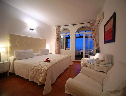 Внешний вид отеля Hotel Casa Rosa в Бенальмадене