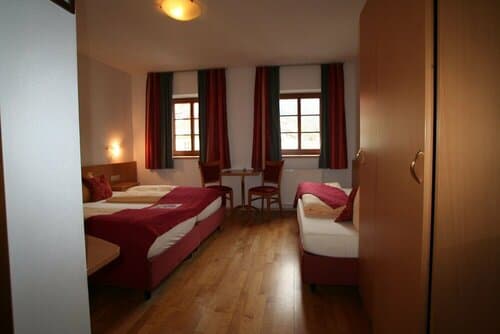 Внешний вид отеля Hotel Engl в Инсбруке