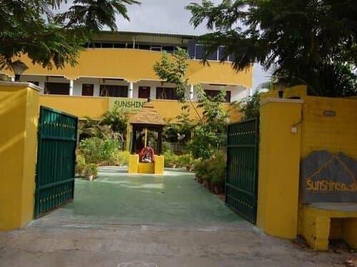 Внешний вид отеля Sunshine Guest House