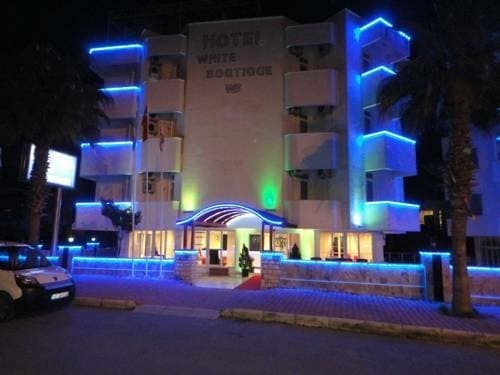 Внешний вид отеля Azuu Hotel в Муратпаше