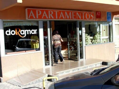 Внешний вид отеля Apartamentos Doramar в Бенальмадене