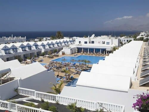 Внешний вид отеля Cinco Plazas в Тиасе