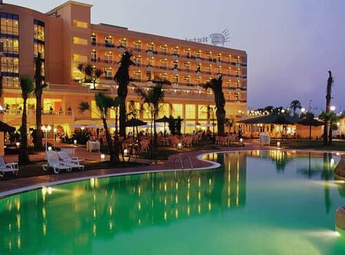 Внешний вид отеля Hotel Palas Pineda