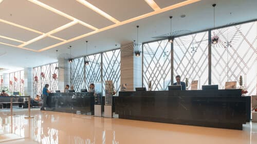 Внешний вид отеля Holiday Inn Express Manila Newport World Resorts в Пасае