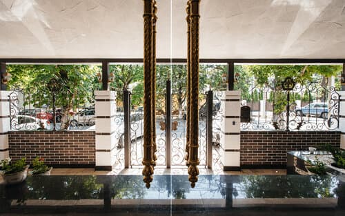 Внешний вид отеля Монарх в Геленджике