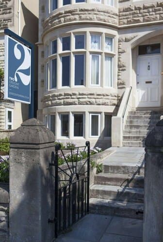 Внешний вид отеля 2 Crescent Gardens в Бате