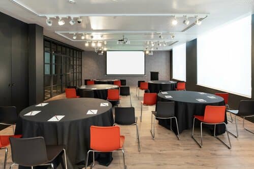 Внешний вид отеля Radisson Red Brussels