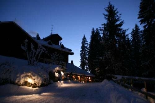 Внешний вид отеля Les Lans