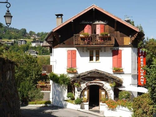 Внешний вид отеля Hôtel Le Coeur des Neiges в Франции