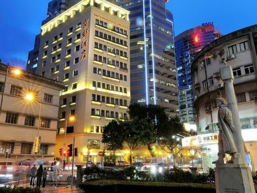 Внешний вид отеля Metropole Hotel