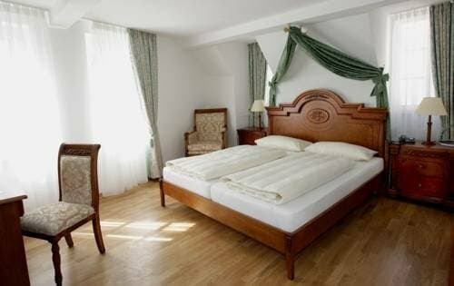 Внешний вид отеля Hotel Rathausglöckel