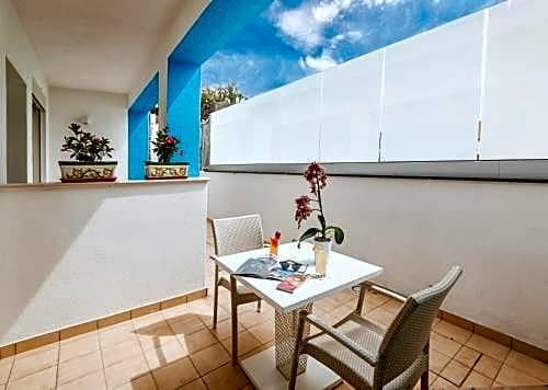 Внешний вид отеля Hotel Cava dell'isola в Форио