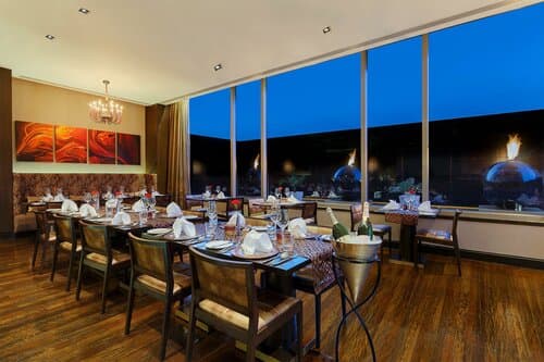 Внешний вид отеля Crowne Plaza Hotel Gurgaon, an Ihg Hotel