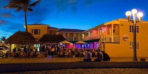 Внешний вид отеля Riptide Oceanfront Hotel