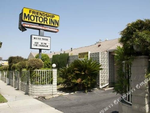 Внешний вид отеля Friendship Motor Inn в Лос-Анджелесе