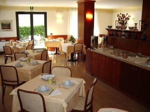 Внешний вид отеля Hotel Virginia