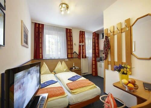 Внешний вид отеля Barry Memle Lake Side Resort