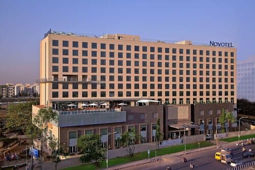 Внешний вид отеля Novotel Pune Viman Nagar Hotel в Пуне