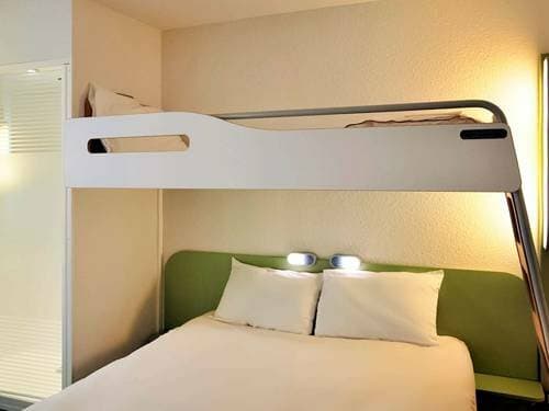 Внешний вид отеля Ibis budget Cholet Centre