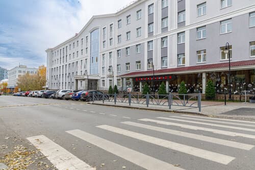 Внешний вид отеля Грин Парк Отель в Екатеринбурге