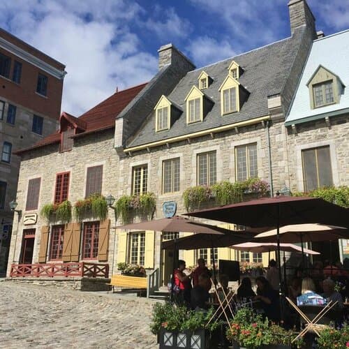 Внешний вид отеля  Chateau de Pierre в Квебеке