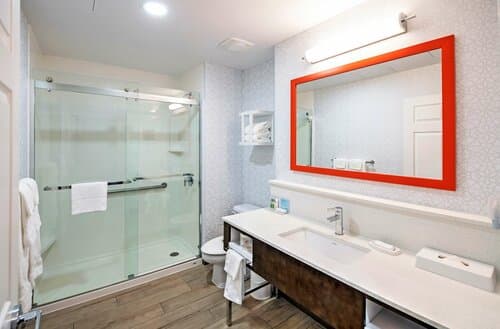 Внешний вид отеля Hampton Inn by Hilton Ottawa в Оттаве