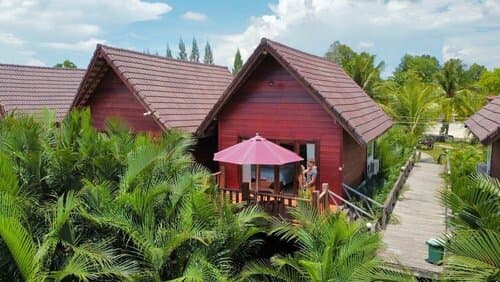 Внешний вид отеля Lodge Moni Essara Kompot