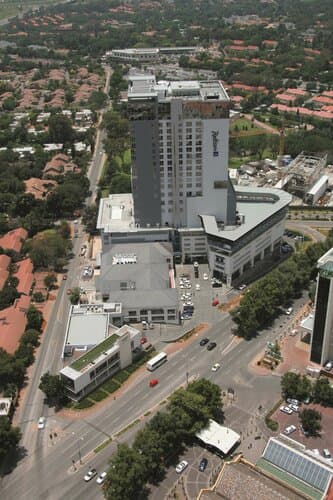 Внешний вид отеля Radisson Blu Gautrain Hotel, Sandton Johannesburg в Сандтоне