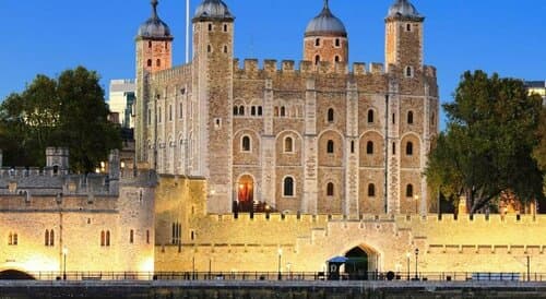 Внешний вид отеля DoubleTree by Hilton London - Tower of London в Сити