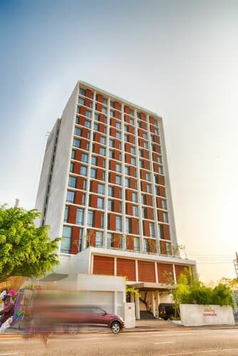 Внешний вид отеля Jetwing Colombo Seven