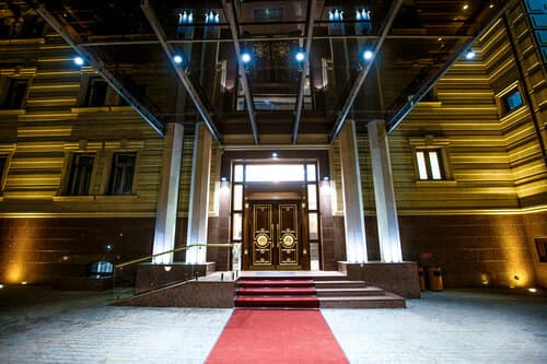 Внешний вид отеля Krokus Plaza в Ташкенте