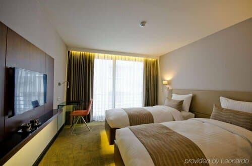 Внешний вид отеля InnCity Hotel в Шишлях