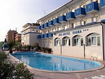 Внешний вид отеля Hotel Diana в Римини
